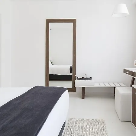 Monogram Hotel 4*